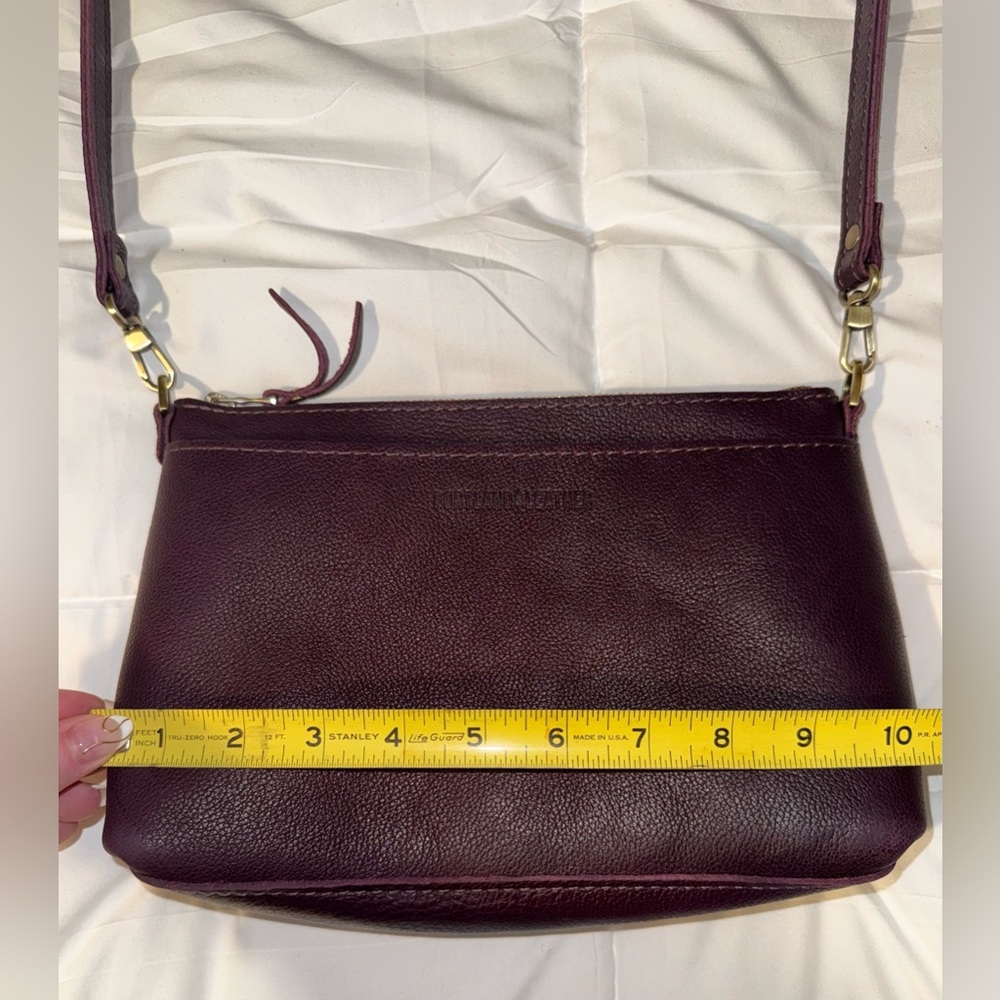 Portland Leather Poppy Classic Bag in Plum EUC - Picture 7 of 9